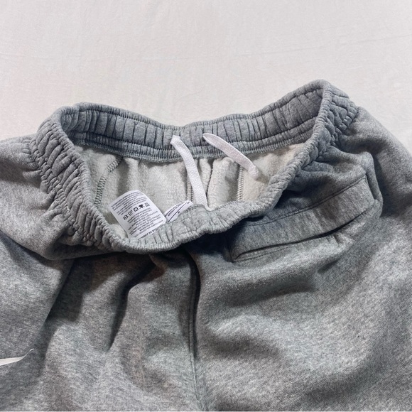 Nike Sportswear Club Fleece Gray Athletic Shorts Graphic Elastic Drawstring Men - Picture 3 of 7